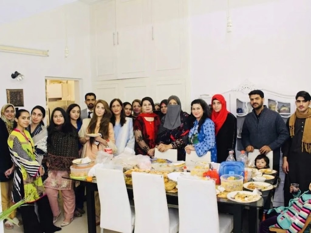Student Getting certificate after completing Chef course from SB-Kitchens